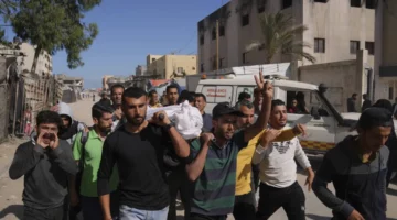 «من أجل قطعة خبز»… مقتل أب لـ6 بنات أثناء توزيع مساعدات في غزة