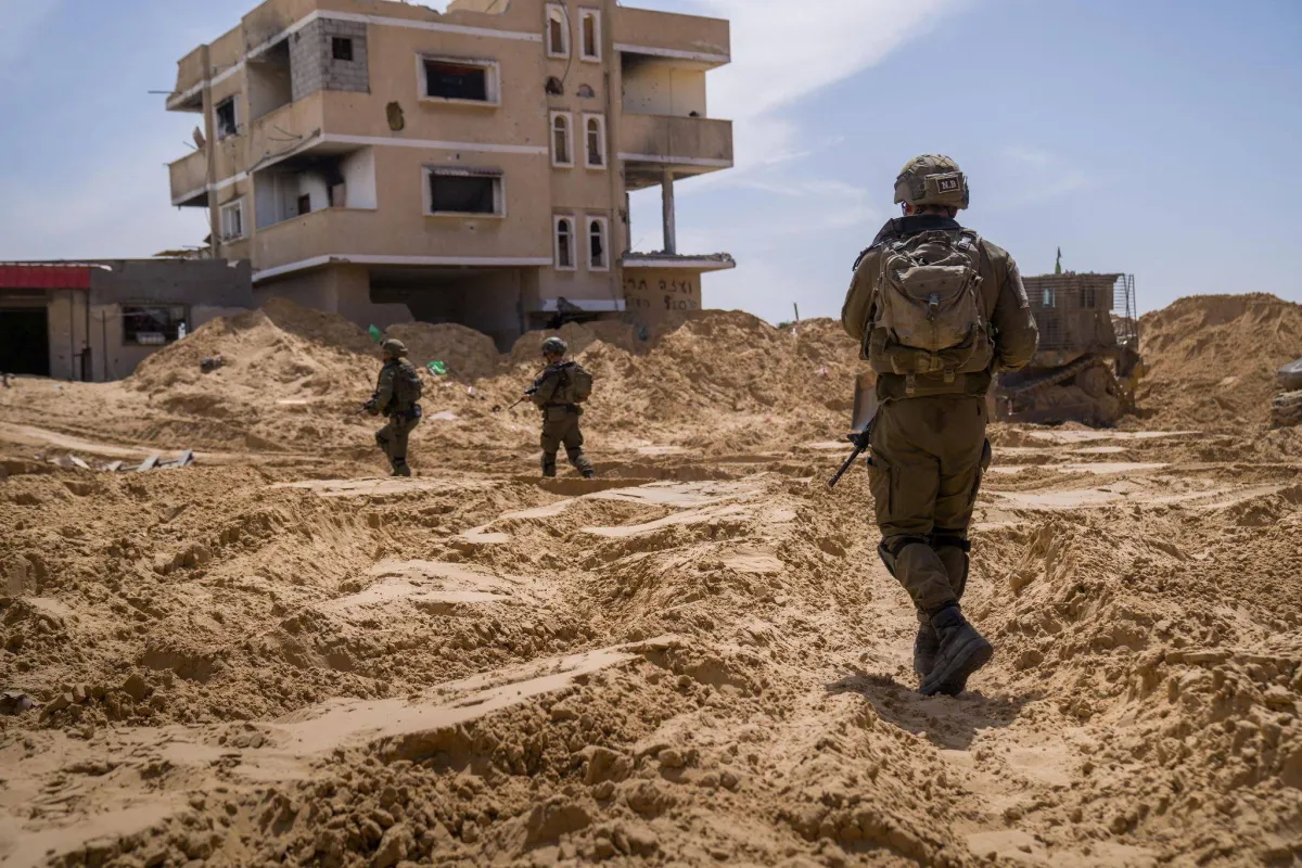 الجيش الإسرائيلي يؤكد مقتل جندي وإصابة آخر في المعارك بشمال قطاع غزة