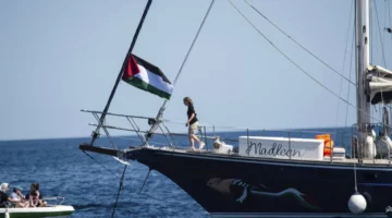 سفينة الإغاثة المتجهة إلى غزة ستواصل مهمتها «حتى اللحظة الأخيرة»