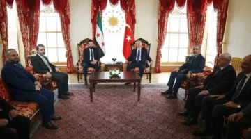 دمشق على مسافة عداء واحدة من عاصمتين كلتاهما ساهمت في تدمير سوريا