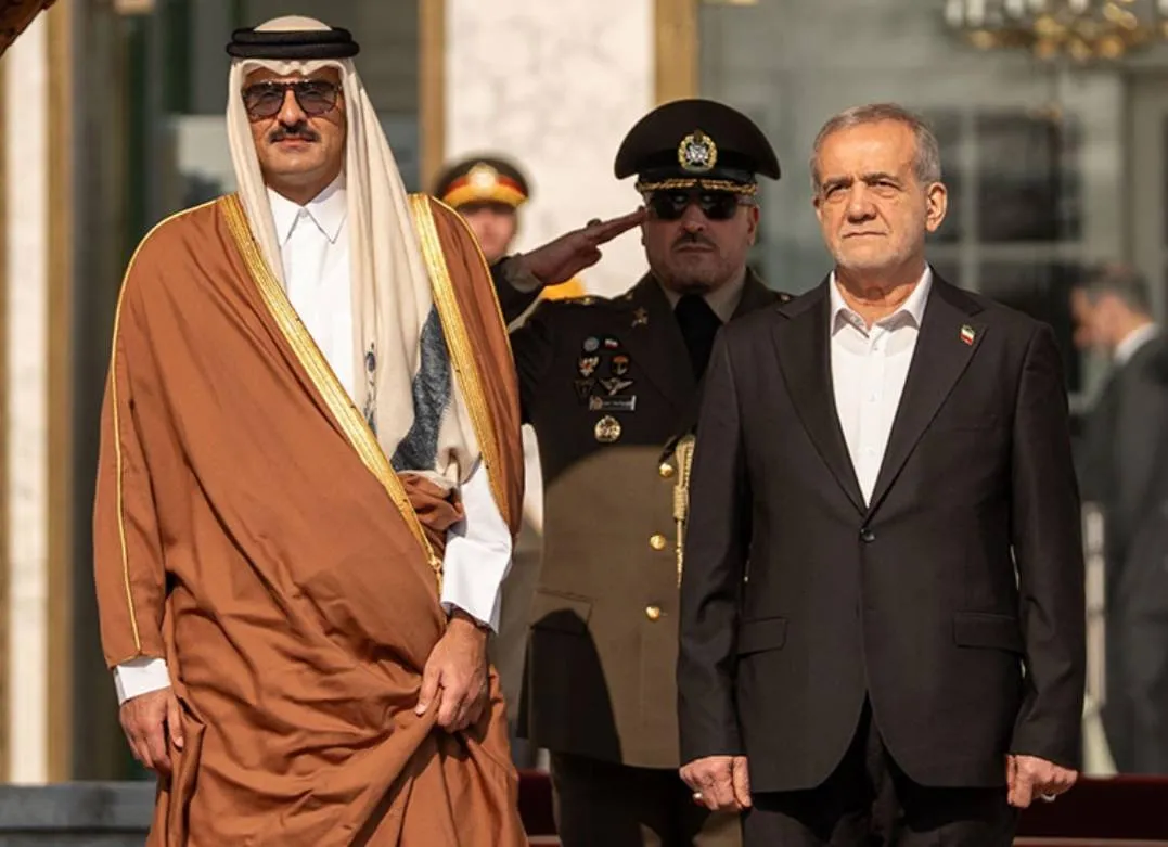 عُمان تحذر من مخاطر التصعيد وقطر تسعى لإعادة التفاوض