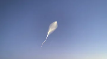 رشقة صاروخية إيرانية جديدة تضرب تل أبيب ومستشفى سوروكا في بئر السبع