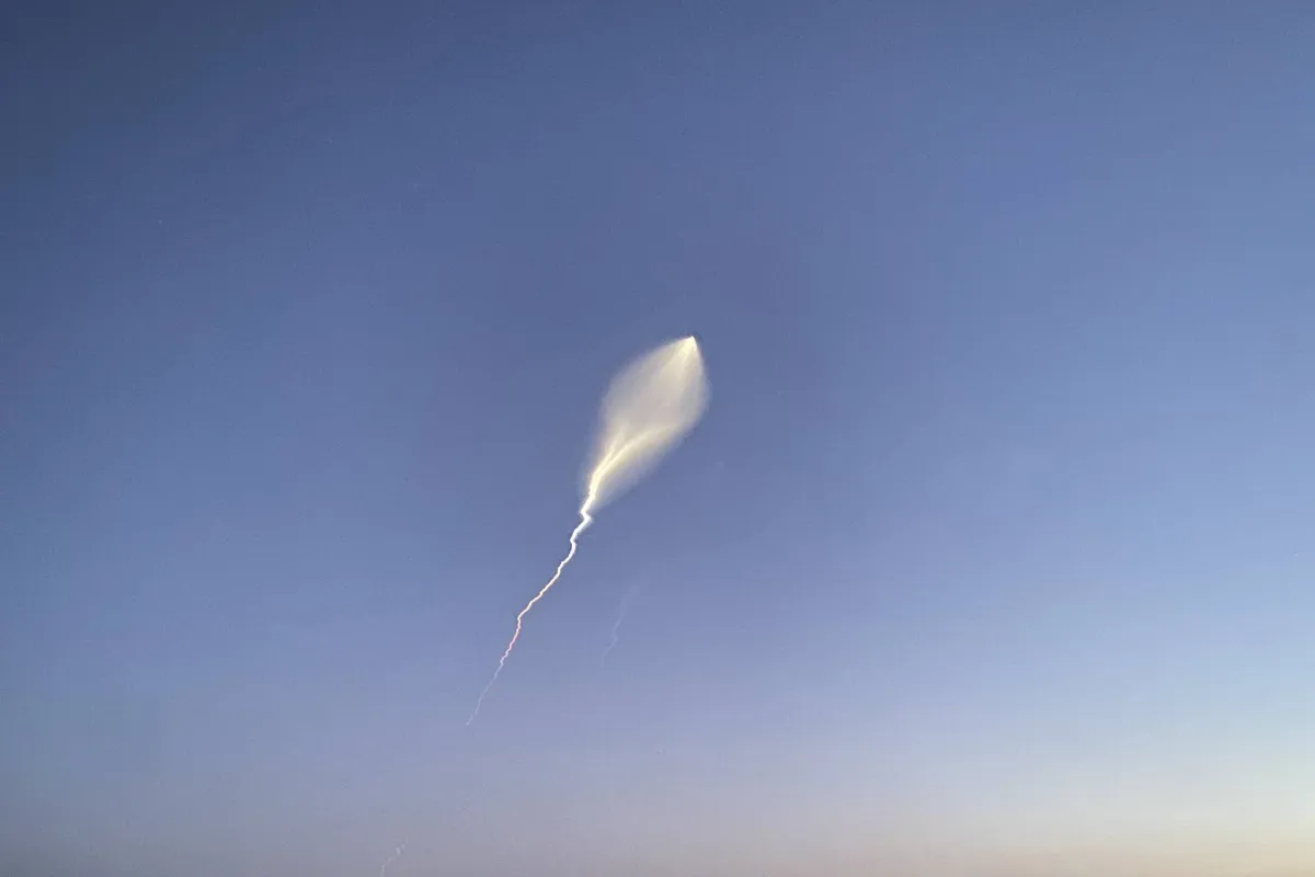 رشقة صاروخية إيرانية جديدة تضرب تل أبيب ومستشفى سوروكا في بئر السبع