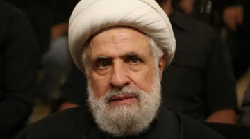 مع إيران وإلى جانبها بكل أشكال الدعم