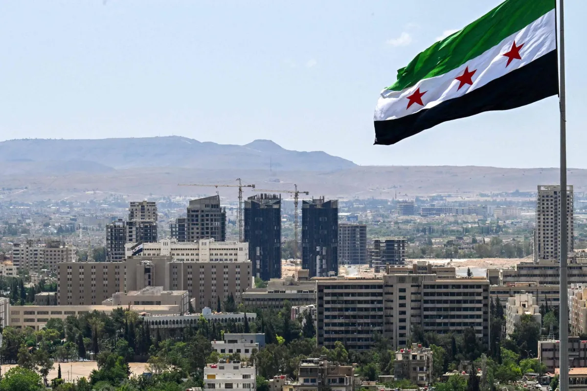 مرسوم رئاسي بزيادة الرواتب والأجور بنسبة 200 %