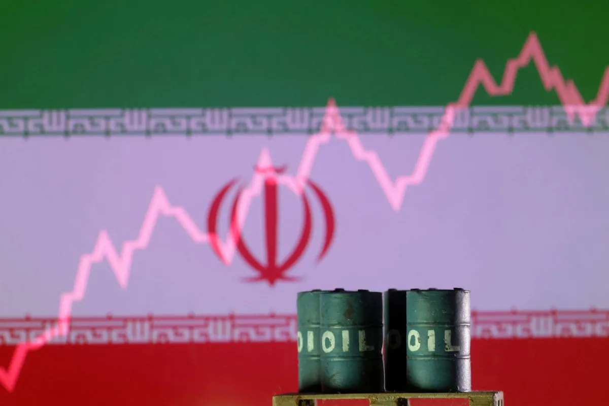 النفط في أدنى مستوياته بأكثر من أسبوع مع إعلان وقف النار بين إسرائيل وإيران