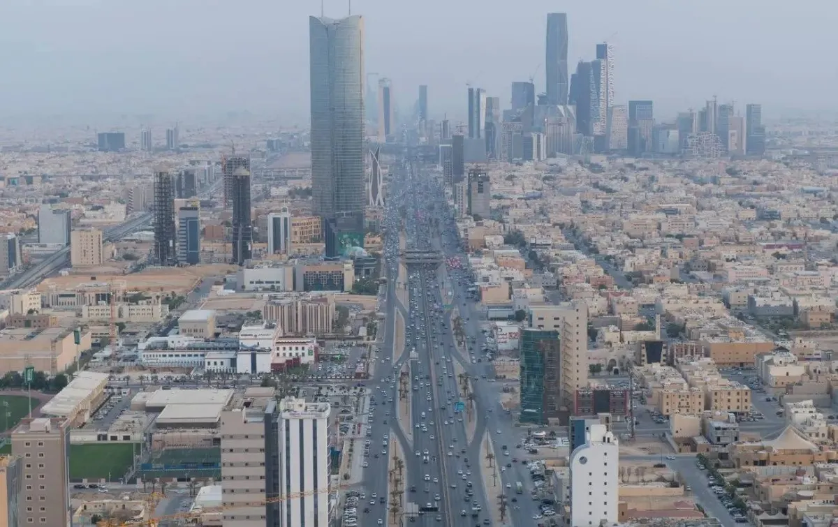 ارتفاع الصادرات غير النفطية بنسبة 24.6 % في أبريل