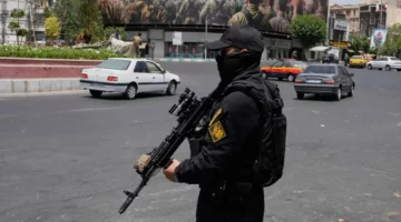 السلطات الإيرانية تعتقل 26 شخصاً على الأقلّ بتهمة «التعاون» مع إسرائيل