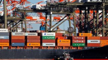 الواردات الأمريكية تتراجع إلى أكبر مستوى لها على الإطلاق في أبريل