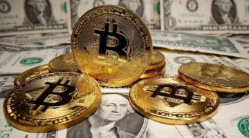 الضربات الأمريكية على إيران تهز “بيتكوين”