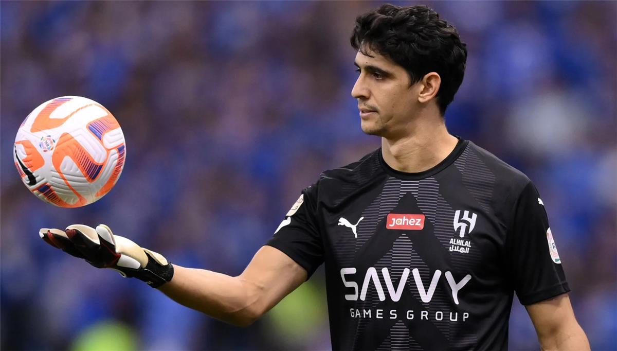 “يصطاد في الماء العكر”.. الهلال يفاضل بين ثلاثي برشلونة وليفربول ومانشستر سيتي