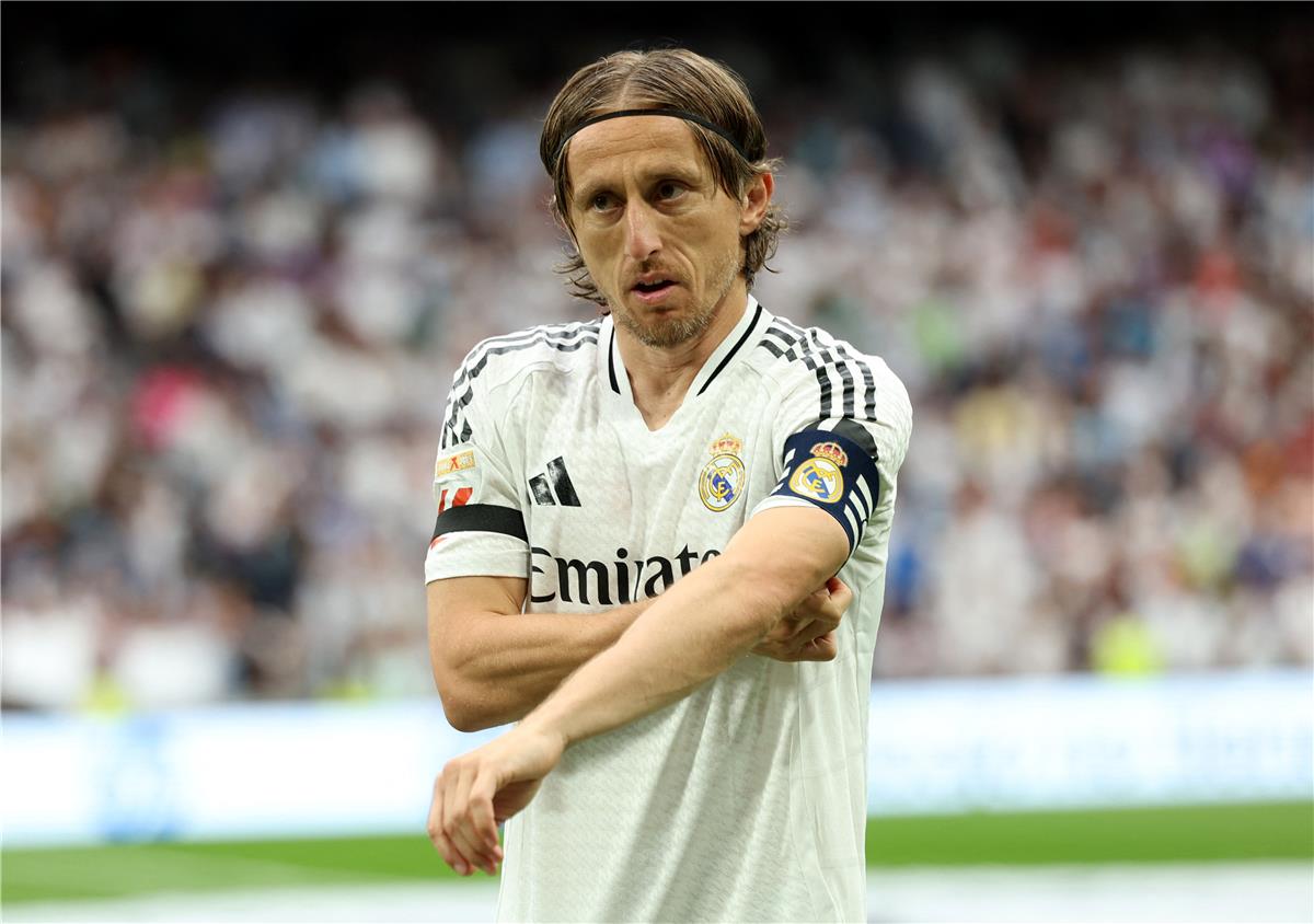 مودريتش يضع لمساته الأخيرة على الانضمام إلى الدوري الإيطالي