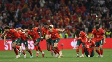 رجل مباراة إسبانيا والبرتغال في نهائي دوري الأمم الأوروبية