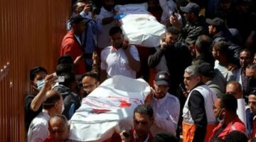 مقتل ثلاثة مسعفين وصحفي في قصف إسرائيلي يستهدف طواقم إنقاذ شرق غزة