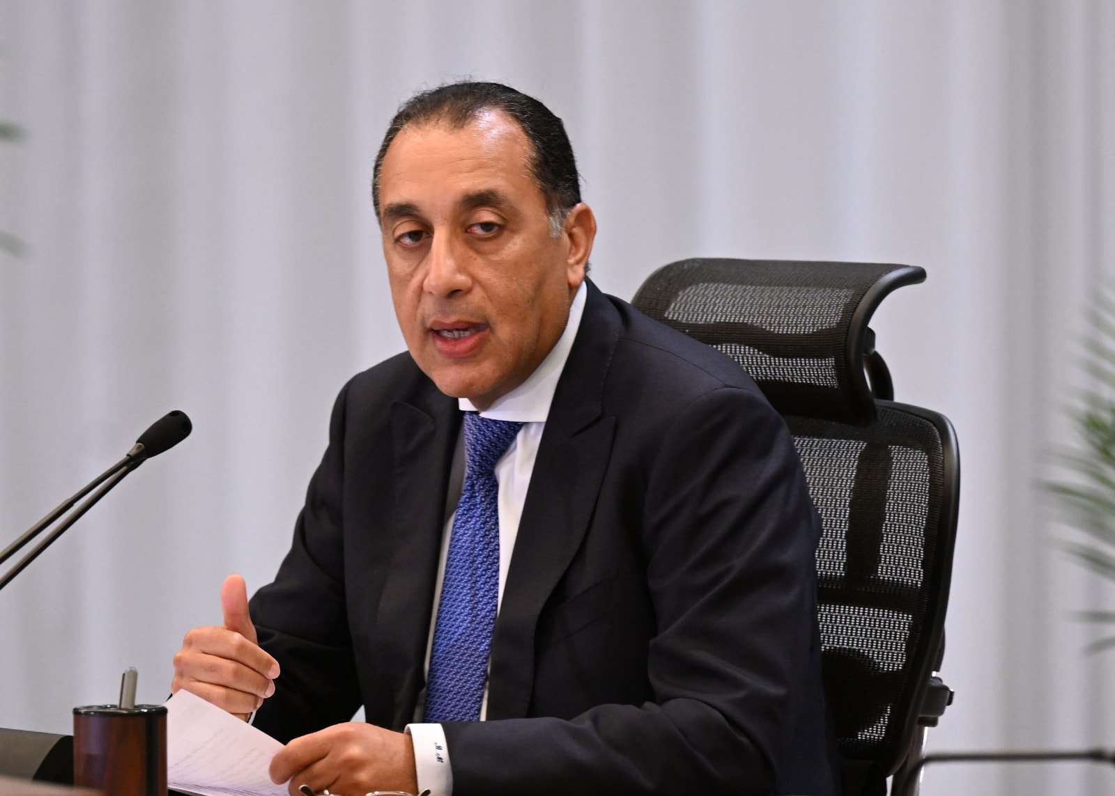 رئيس الوزراء يُهنىء نظيره السوداني بتوليه منصبه الجديد