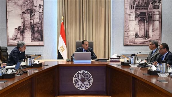 رئيس الوزراء يتابع الموقف التنفيذي للتشغيل التجريبي لمشروع تطوير منظومة زيارة أهرامات الجيزة