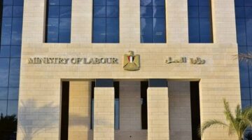منح مجانية جديدة للشباب لتأهيلهم لسوق العمل