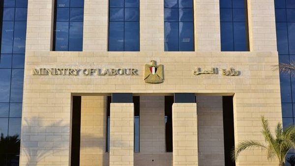منح مجانية جديدة للشباب لتأهيلهم لسوق العمل