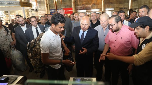 عاجل.. للمرة الثانية..كامل الوزير في جولة بمحطة سكك حديد رمسيس:”عدم التهاون مع أي مقصر”