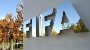 فيفا يُعلن تعديلات جديدة في قوانين التحكيم قبل انطلاق مونديال الأندية 2025