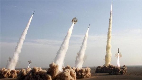 صافرات الإنذار تدوي في جميع أنحاء إسرائـ.يل..وتقديرات نحو 100 صاروخ أُطلق من إيران
