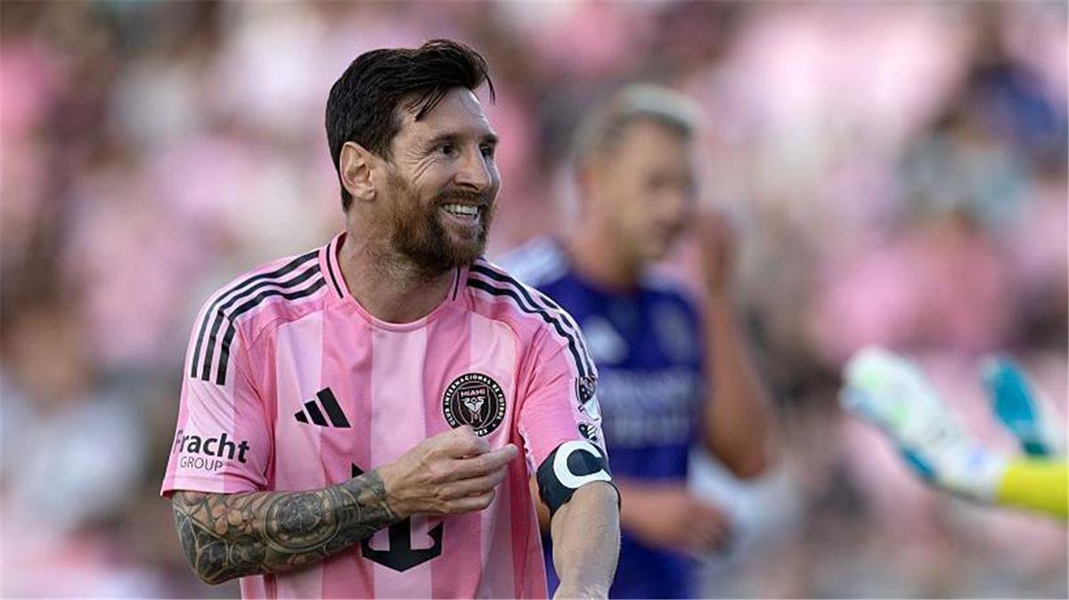 الأرجنتين تحفز ميسي قبل مباراة الأهلي في كأس العالم للأندية