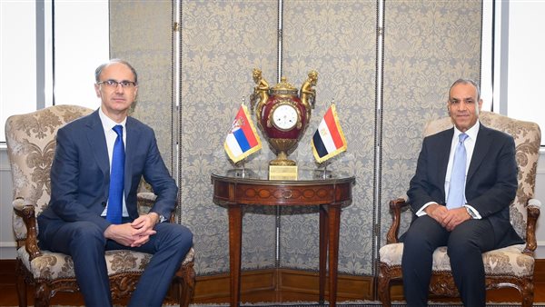 وزير الخارجية والهجرة يستقبل رئيس الوزراء الصربي