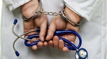 حبس الطبيب المزيف لتورطه في عمليات نصب على المواطنين في مدينة نصر