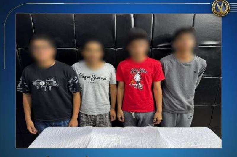 بسبب ابتزاز الفتيات.. تفاصيل تعدي 4 طلاب على زميلهم