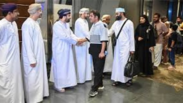سلطنة عُمان تعلن إجلاء 294 مواطنا من إيران