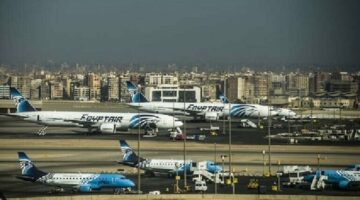 انتظام حركة الطيران داخل المجال الجوي المصري وفي جميع المطارات