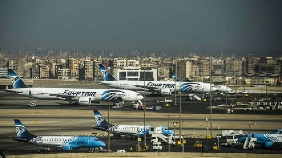 انتظام حركة الطيران داخل المجال الجوي المصري وفي جميع المطارات