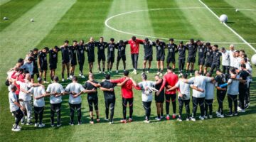 لاعب الأهلي يغادر مباراة بورتو في كأس العالم للأندية مصابًا