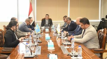 وزير الإسكان يستقبل الرئيس التنفيذي لشركة “تايتان كابيتال” اليابانية لبحث مجالات التعاون