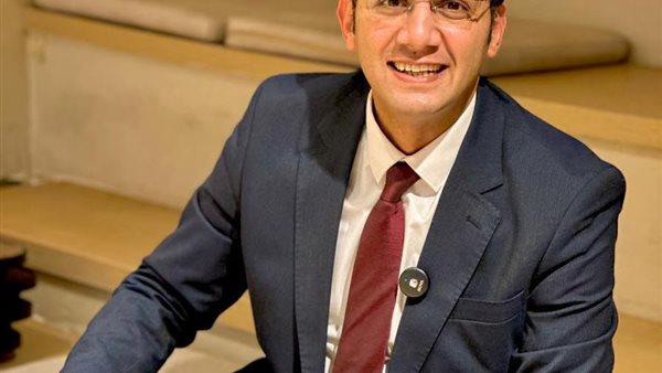من هو الدكتور طاهر نصر نائب مدير الأكاديمية الوطنية لتدريب الشباب؟