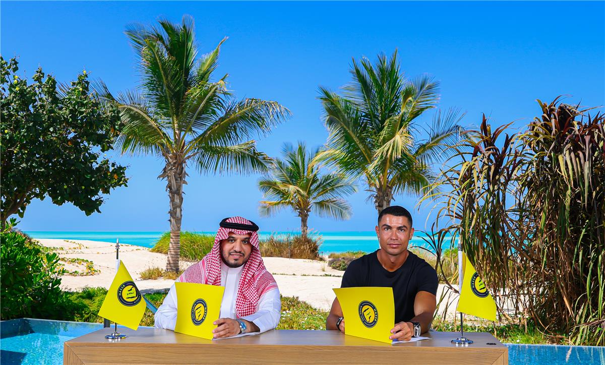 رسميًا | النصر يٌعلن تجديد عقد كريستيانو رونالدو