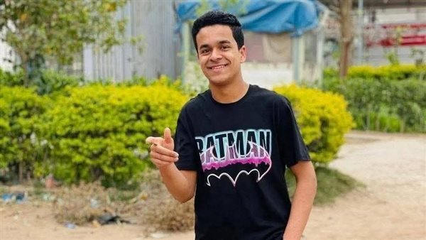 أهالي قرية ديسط بالدقهلية يشيعون جثمان طالب أنهى حياته بسبب امتحان اللغة العربية