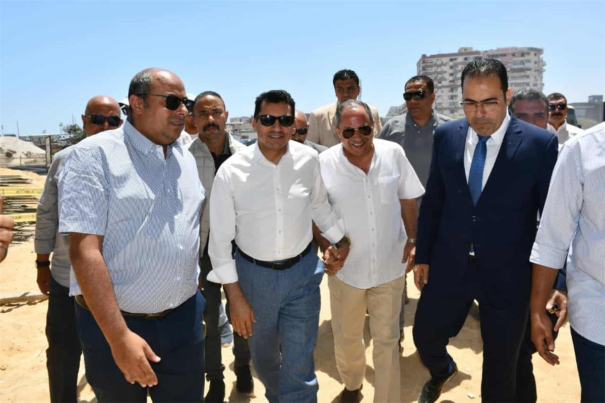 صور | وزير الرياضة ومحافظ بورسعيد يتفقدان استاد المصري الجديد ويعلنان موعد افتتاحه