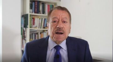 هل يحق لسفير أمريكا في تل ابيب التطاول على ماكرون واتهامه بشن حربا صليبية على الدولة اليهودية؟ بعد صفقة رام الله هل سيتم تتويج نتنياهو “إماما” للمنطقة؟ هل ستكون زيارة عراقجي للقاهرة كسرا لتهميش مصر وتدشينا لتحالف نووي استراتيجي مصري ايراني؟ ولماذا فتح ملف السيادة على تيران وصنافير الآن؟