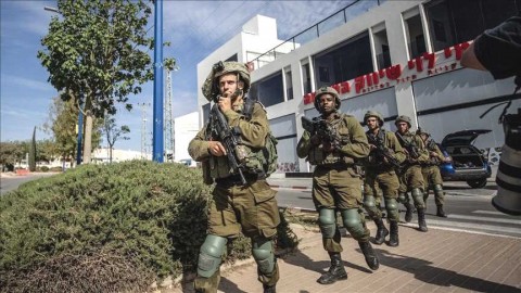 41 عسكريا اسرائيليا يرفضون الخدمة لاستمرار الحرب من أجل البقاء السياسي نتنياهو،وينددون بتخلي الحكومة عن الأسرى المحتجزين بقطاع غزة