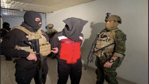 الشرطة الإيرانية تعتقل خلية تابعة لـ”الموساد” الإسرائيلي والعثور بحوزتهم على مواد متفجرة ومعدات لتصنيع مُسيرات.. (صور)