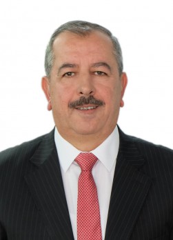 أ.د. محمد تركي بني سلامة: حين صار الأسيتون طلاء أظافر… وصار عندهم دولة!