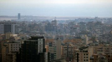 وسائل إعلام إيرانية تفيد بسماع دوي انفجارات في مدينة أصفهان وسط إيران وتفعيل الدفاعات الجوية للتصدي لأهداف معادية.. والجيش الإسرائيلي يقول أنه شن عدة غارات على مواقع في غرب البلاد