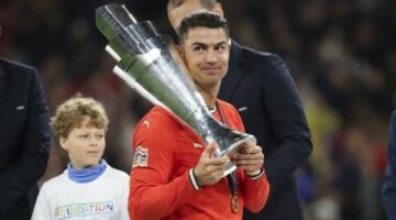 تقارير تكشف سر التأخر في إعلان تجديد عقد رونالدو مع النصر