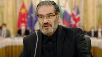 علي شمخاني مستشار خامنئي: حتى لو افترضنا تدمير المواقع النووية فإن اللعبة لم تنته.. المفاجآت مستمرة