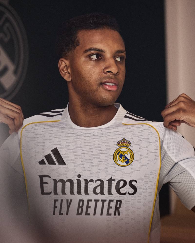 ريال مدريد يعلن عن قميصه الجديد الذي سيواجه به الهلال في مونديال الأندية – أخبار السعودية