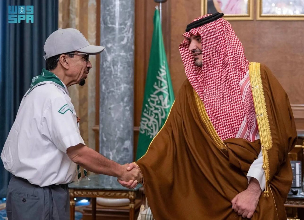 عبد العزيز بن سعود يلتقي نائب رئيس جمعية الكشافة العربية السعودية – أخبار السعودية