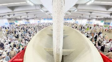 الحجاج يرمون الجمرات في أول أيام التشريق – أخبار السعودية