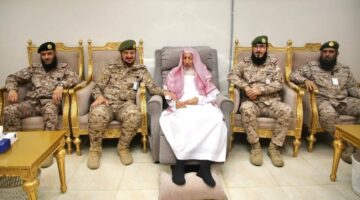 مفتي عام المملكة يستقبل عدداً من المهنئين بعيد الأضحى – أخبار السعودية