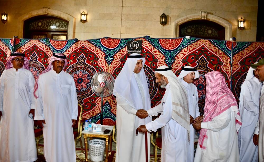 آل السعدي يستقبلون المعزين في فقيدهم – أخبار السعودية